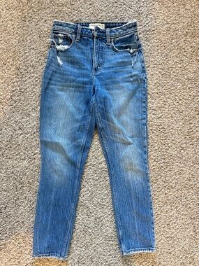 Abercrombie & Fitch The Skinny High Rise Jeans